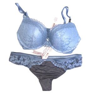 NWT!!! $75 set!! Victoria Secret!!